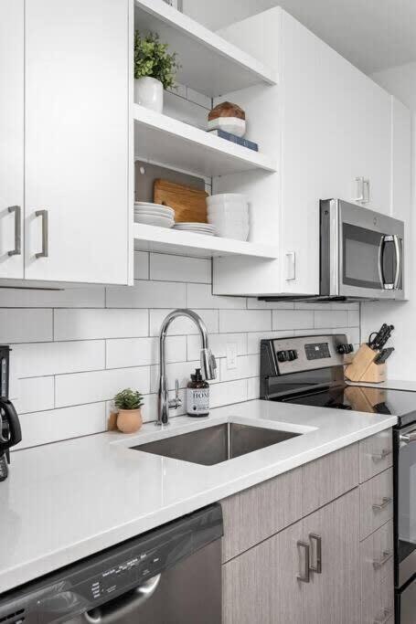 Dream Apartment Near Whole Foods Cozysuites Indianapolis Buitenkant foto